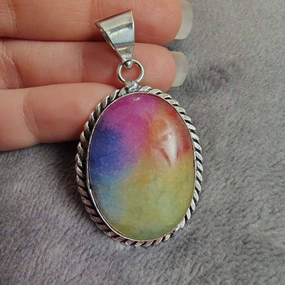 Rainbow Solar Quartz Pendant - Picture 3 of 4